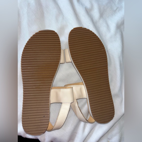 Nisolo Cream Tan Sandals - Picture 7 of 7